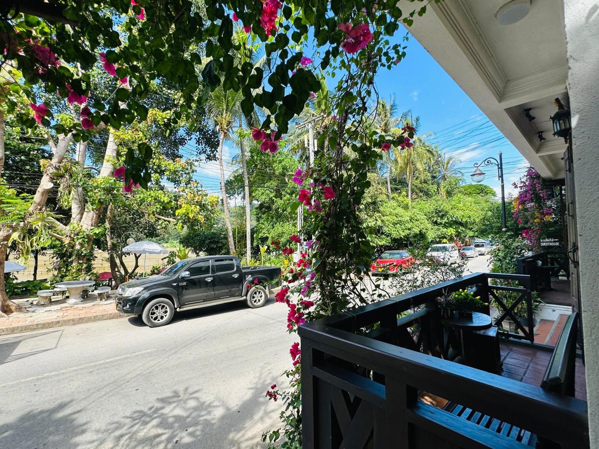 Anisa Mekong Riverside Villa Luang Prabang Dış mekan fotoğraf